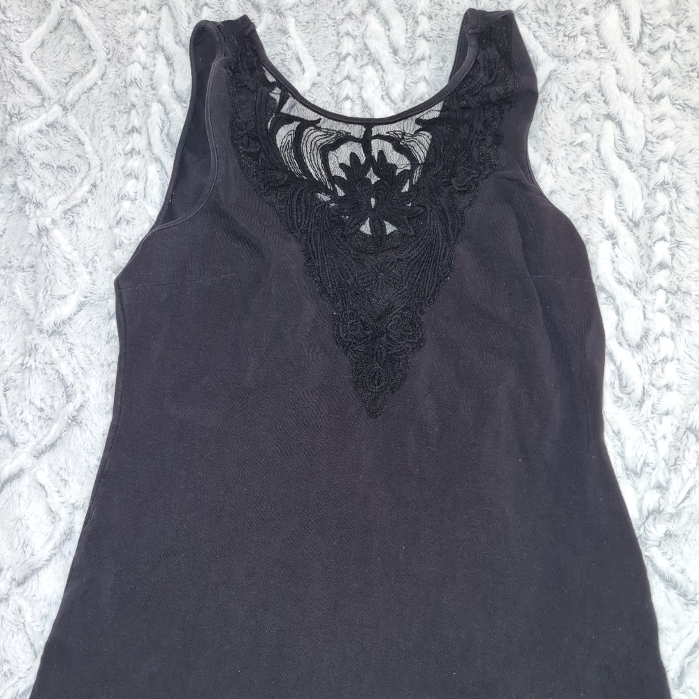 H&M Front Lace No Sleeves Top Size Large